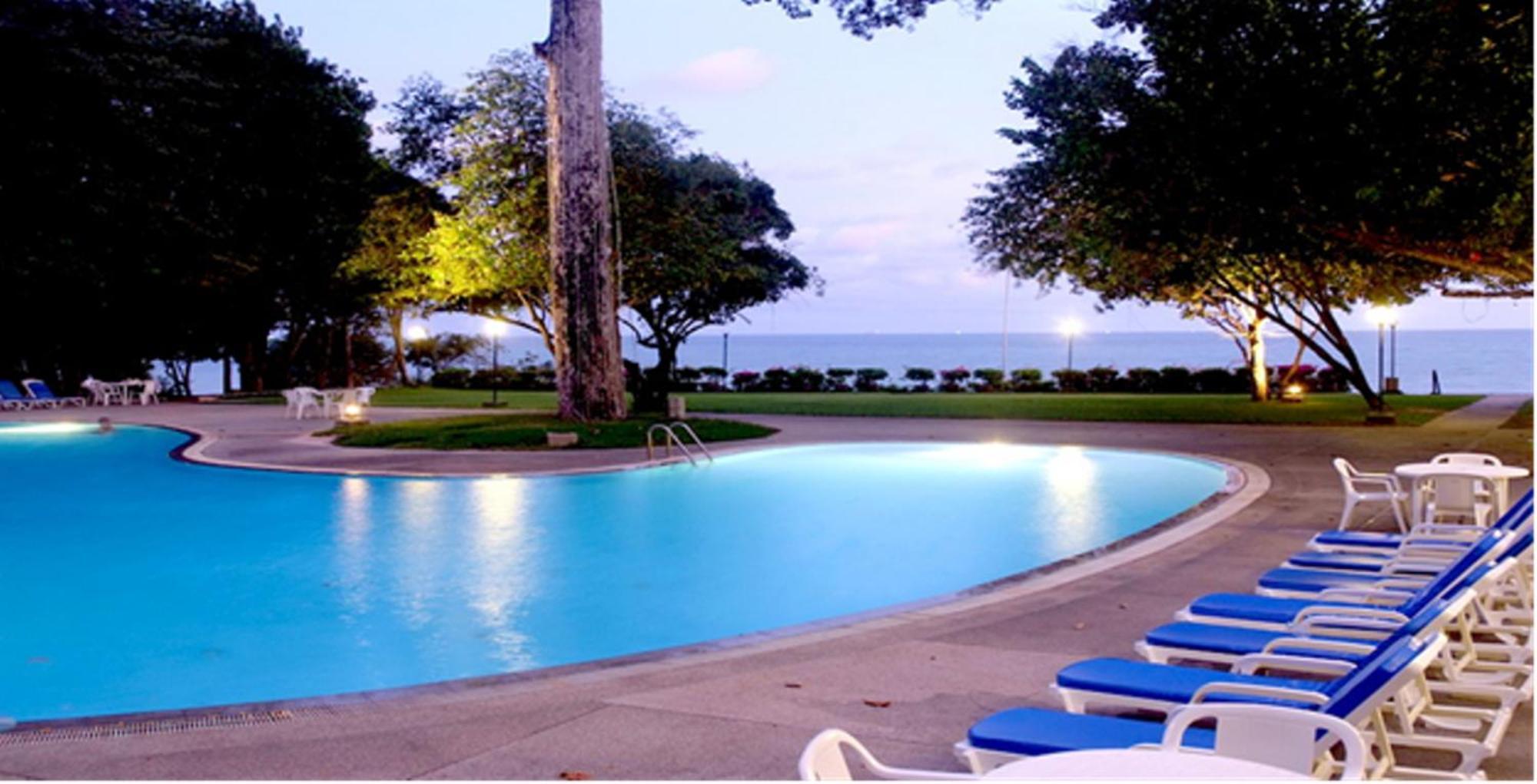 Purimas Beach Hotel & Spa Ban Chang  Exteriör bild