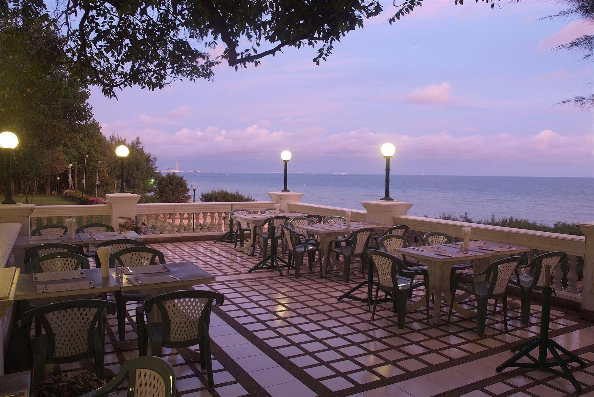 Purimas Beach Hotel & Spa Ban Chang  Exteriör bild